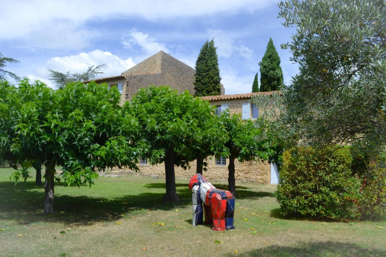 Chateau Saint-Pierre De Mejans Puyvert Buitenkant foto